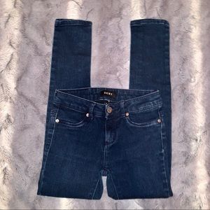 3/$20 DKNY Girls Blue skinny jeans size 8